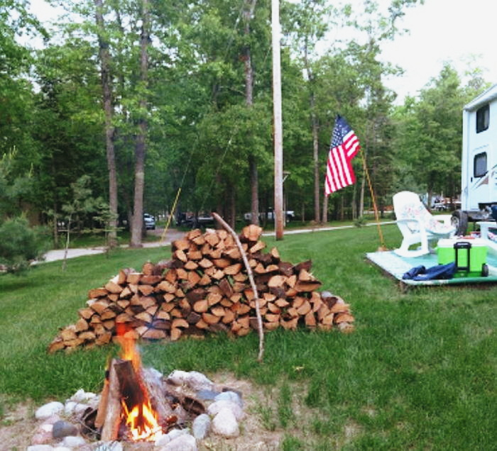 Brentwood Lodging (Ternes Motel) - Web Listing (newer photo)